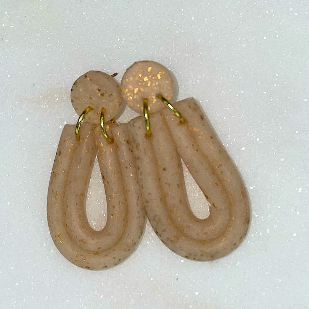 Hoop clay earrings